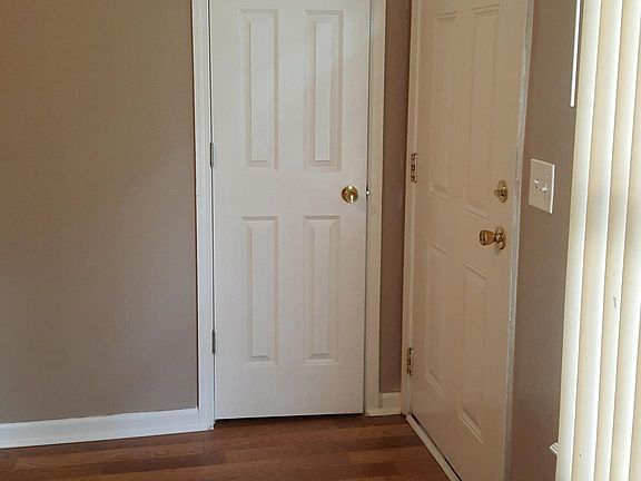 3rd image of 15872 Burgess St