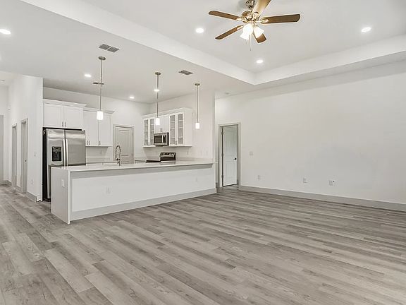 2nd image of 477 Liddy St