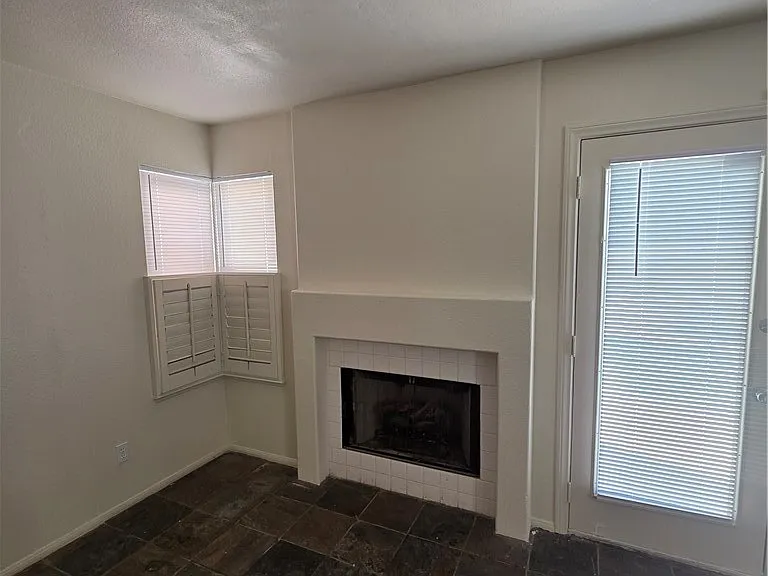 8008 Dover Shores Ave — Photo 57
