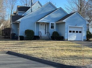 1 Stream Ct #1, Farmington, CT 06032