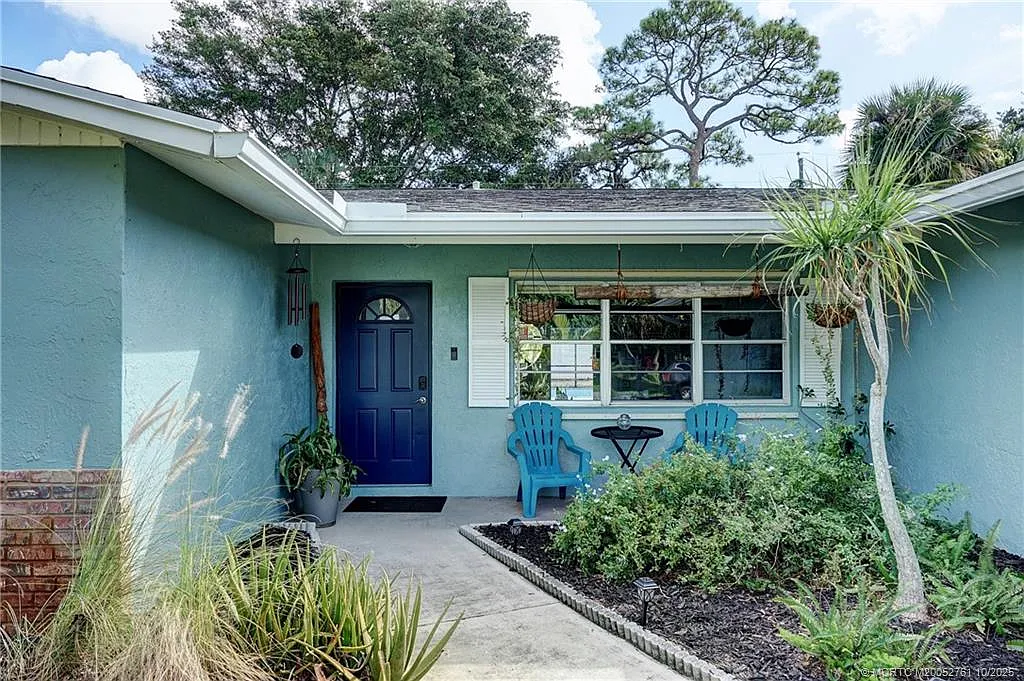 3 bed, 2.0 bath, 1520 sqft, $4,500 — Photo 1