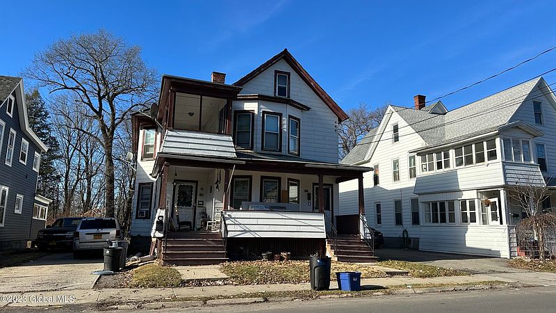 3rd image of 348 Locust Avenue