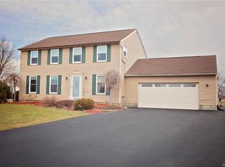 6721 Errick Rd, North Tonawanda, NY 14120