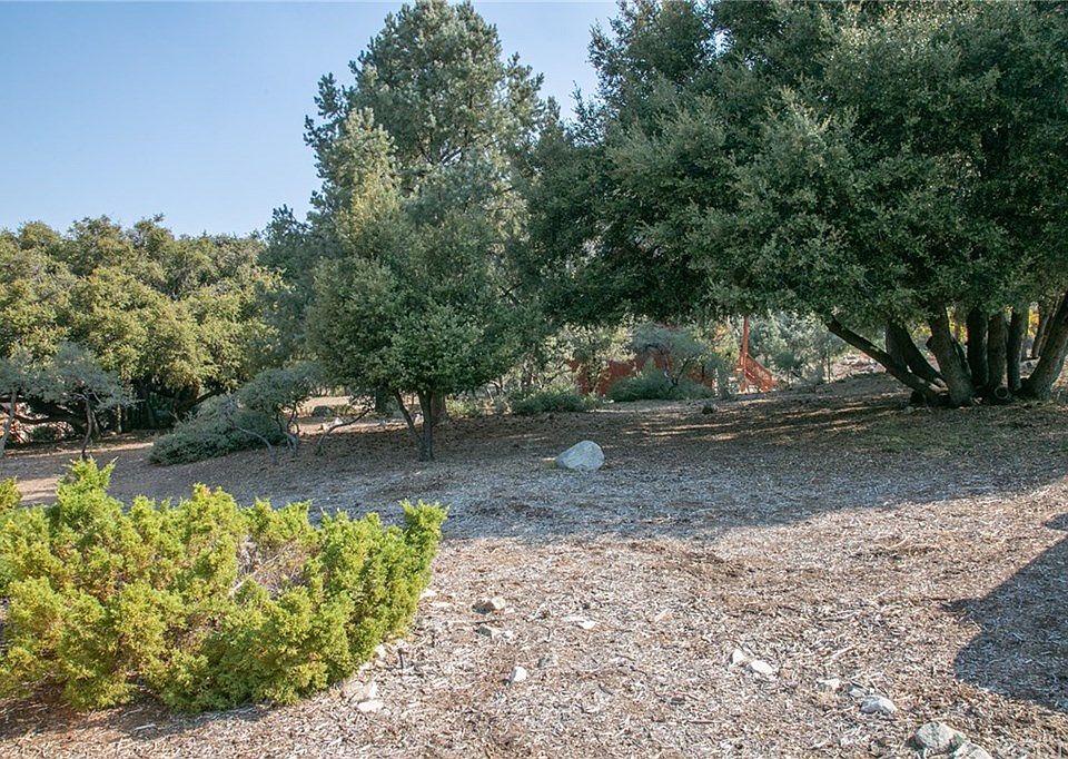 1st image of 15405 Live Oak Way
