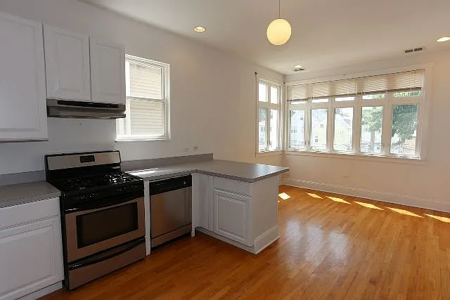 3446 N Bell Ave — Photo 4