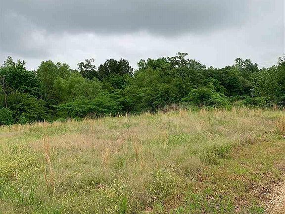4th image of 3050 County Road 1670