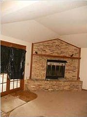 4th image of 6850 Red Oak Dr