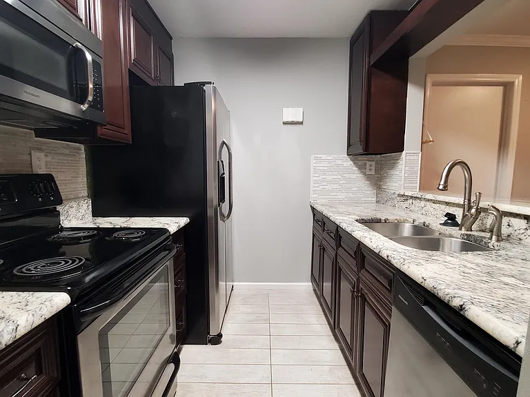 3619 Mill Run — Photo 7
