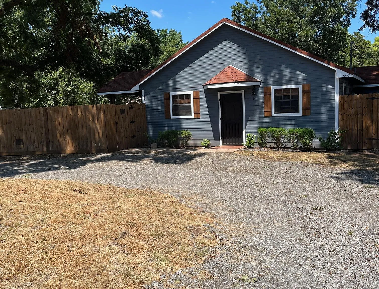 2 bed, 1216 sqft, $1,650 — Photo 1
