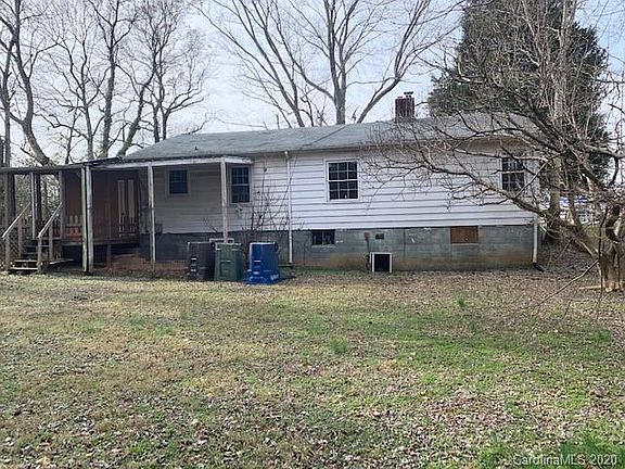 2nd image of 517 Park Dr