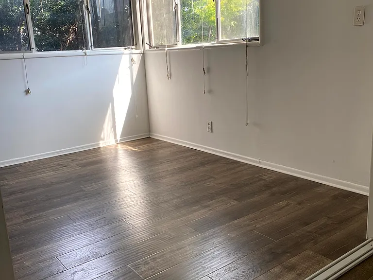 7602 Lexington Ave #12 — Photo 13