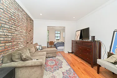 Rented by Living New York