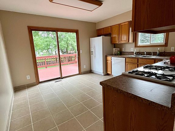 4th image of 1417 Indian Creek Dr