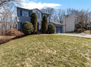 15 Ivy Hollow Ct, Cranston, RI 02921