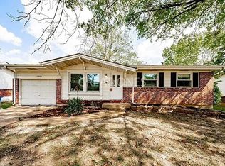 11020 Linnell Dr, Saint Louis, MO 63136