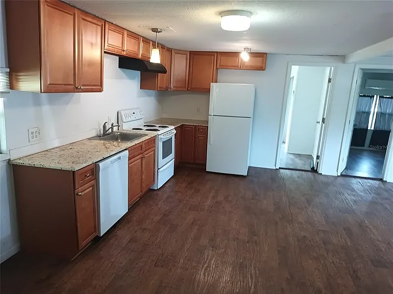 3368 Maple Ln — Photo 5