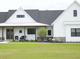 3452 Winding Stream Dr NW, Grand Rapids, MI 49544