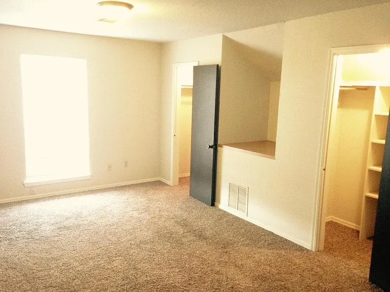 6111 Gaelic Glen Dr — Photo 4