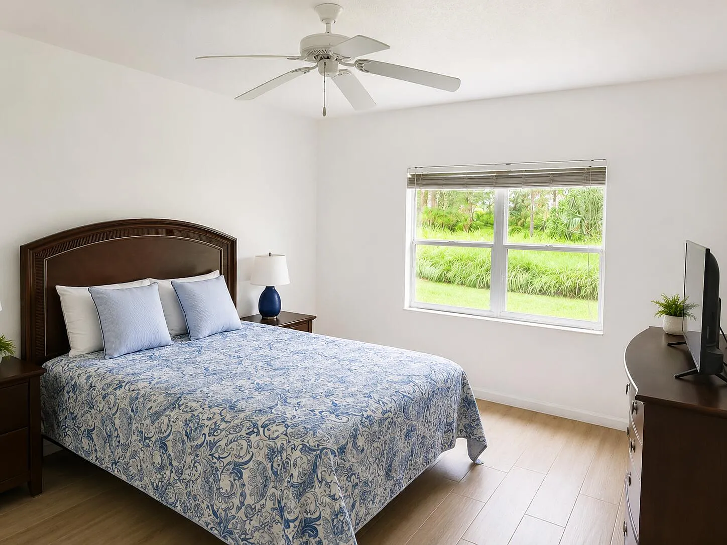 1 bed, 1.5 bath, 900 sqft, $1,800 — Photo 4