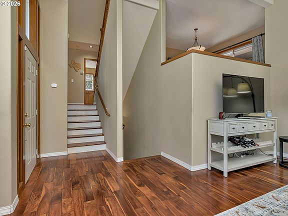 4th image of 18419 SW Kelly View Loop