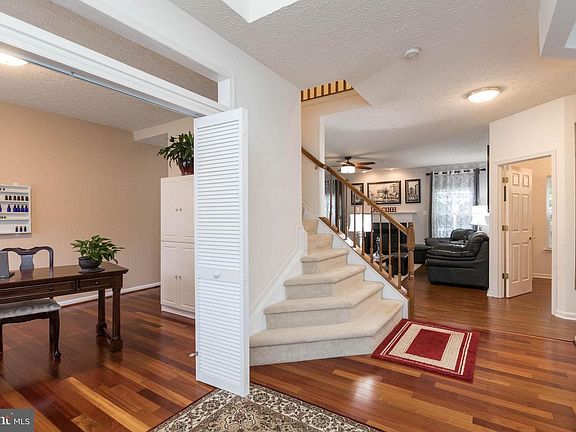 2nd image of 563 Windsong Dr