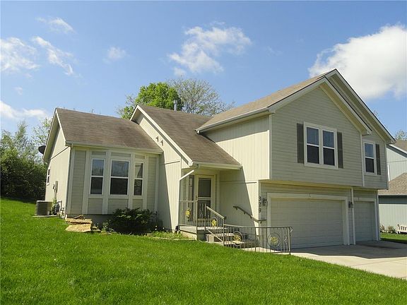 2nd image of 329 Deer Dr