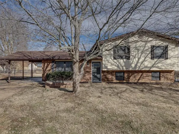 501 Walter St, Farmington, MO 63640