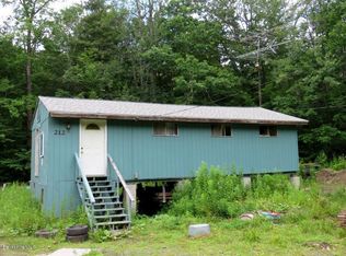 212 King Arthur Dr, Becket, MA 01223