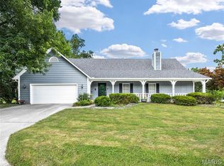 9 White Birch Ln, Collinsville, IL