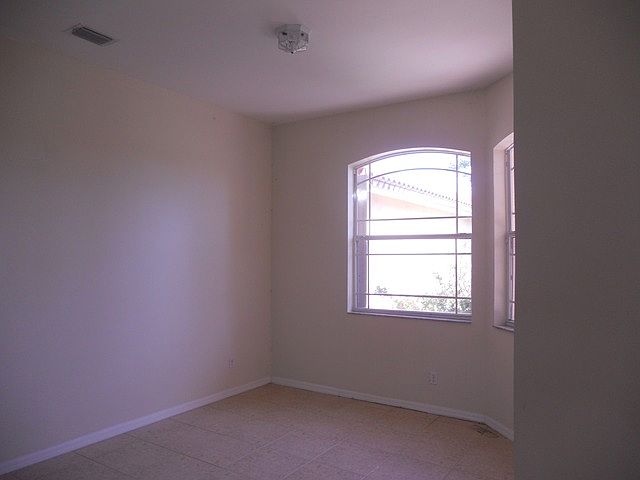 1st image of 291 18th Ave NE
