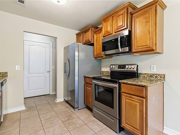 4th image of 1073 Sara Beth St