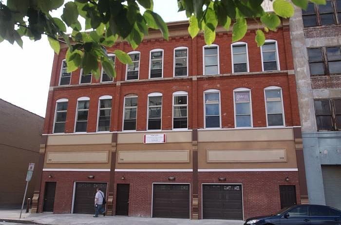 1st image of 504 Washington St #2