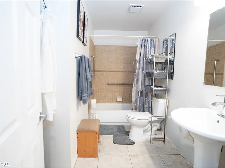 2451 Domingo St — Photo 9