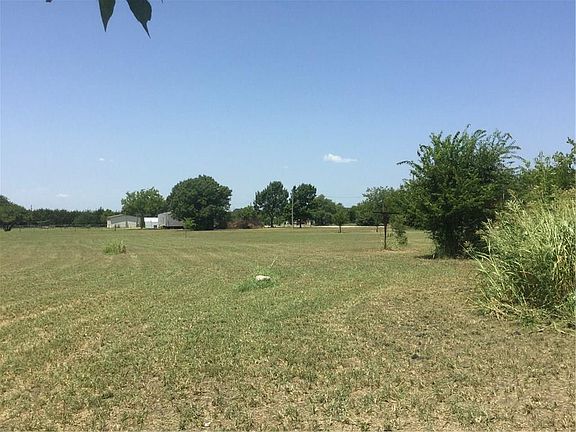 3rd image of 3146 Greenway Ln