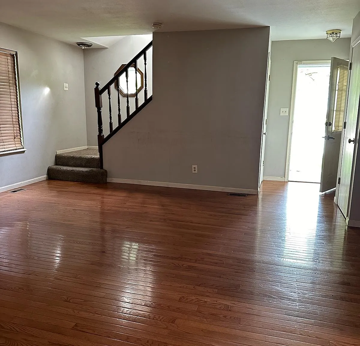 3 bed, 1500 sqft, $2,650 — Photo 2