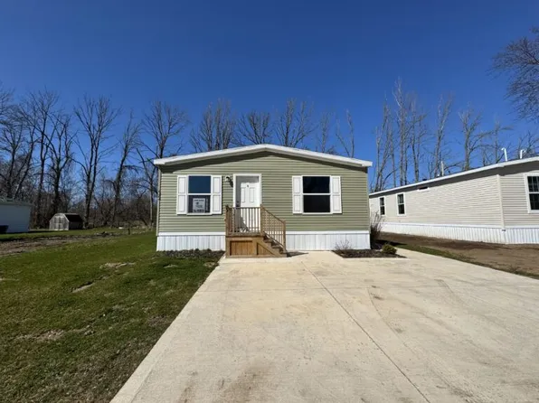 55 Locust Dr #Lo55, Hamlin, NY 14464