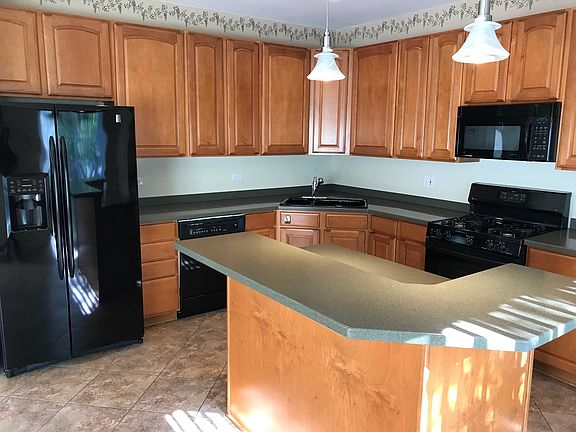 5th image of 2291 Stoughton Dr