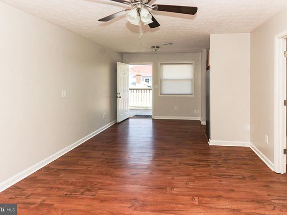 5th image of 313 Main St S #3