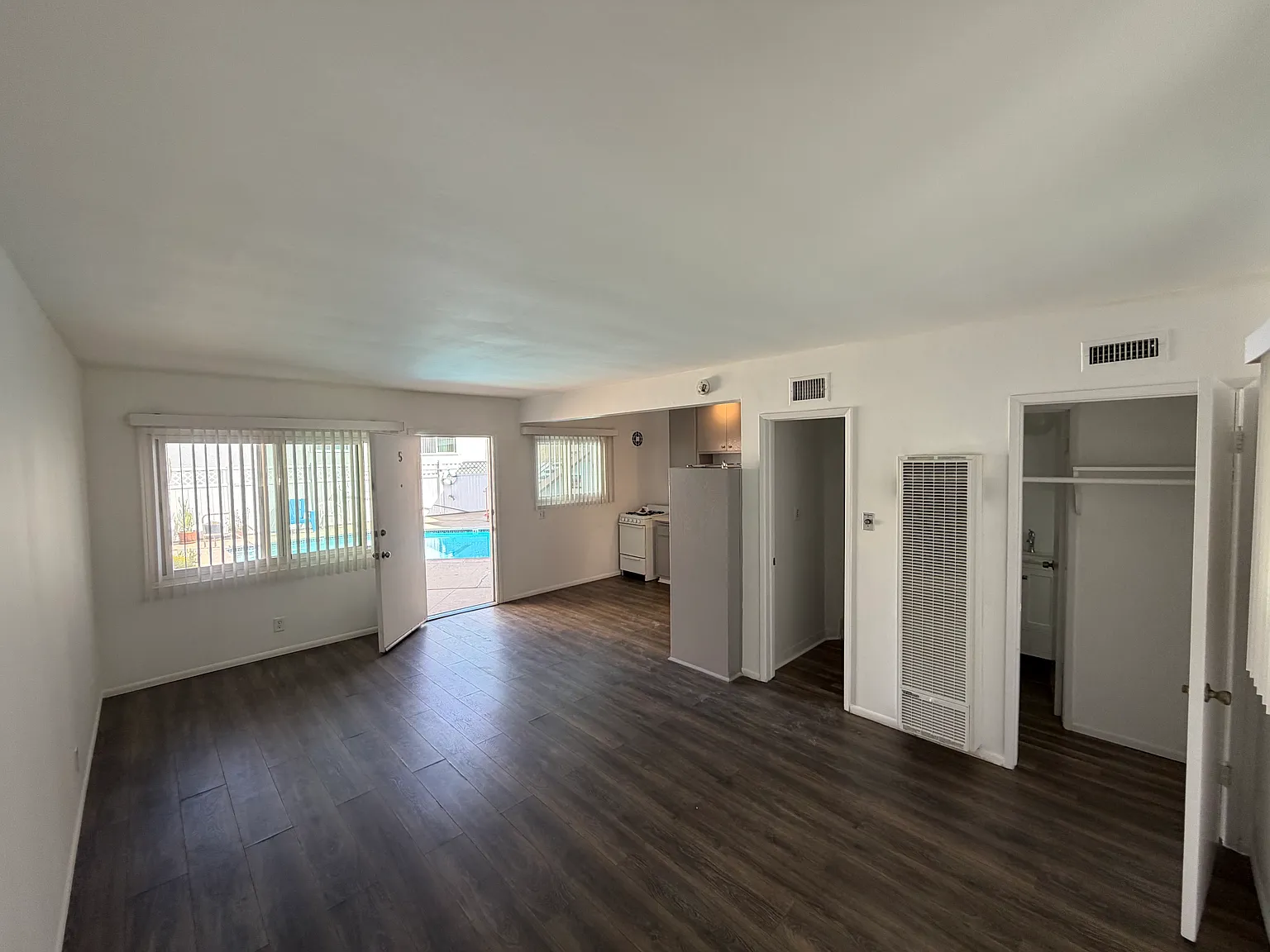 1616 E Sycamore Ave — Photo 4
