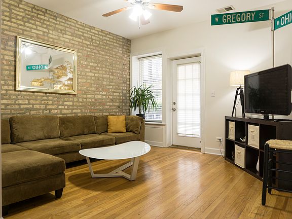 5th image of 4018 N Albany Ave APT 1B