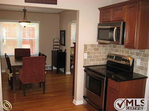 1616 Hampton 034-001.jpg