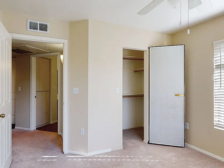 Reserve at Arrowhead — Photo 14