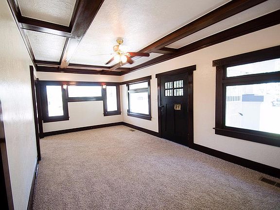 4th image of 3104 E Kerckhoff Ave