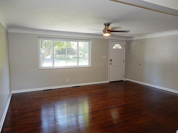 2nd image of 1165 Teakwood Dr