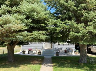 1940 4th St, Gering, NE 69341