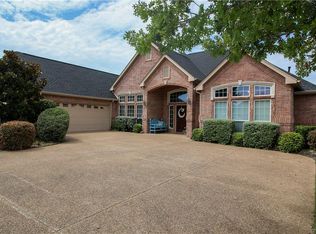 668 Brookglen Ct, Waxahachie, TX 75165