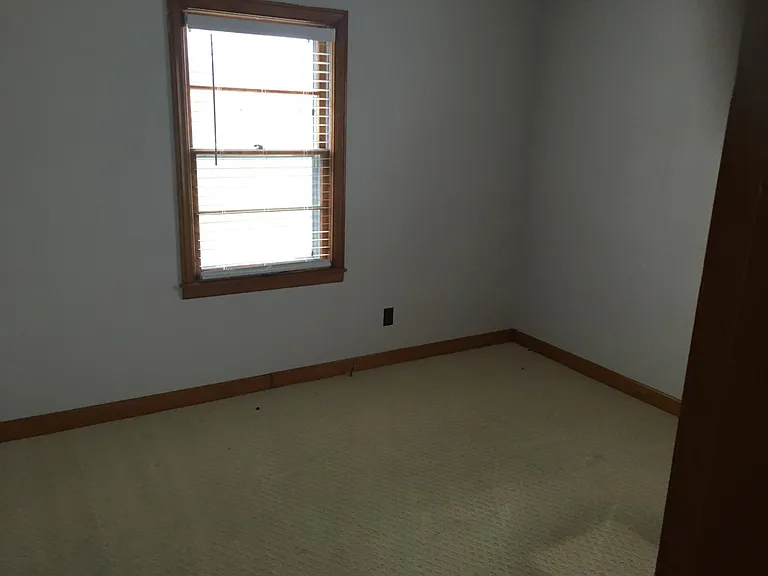 1516 Clairview Dr — Photo 5