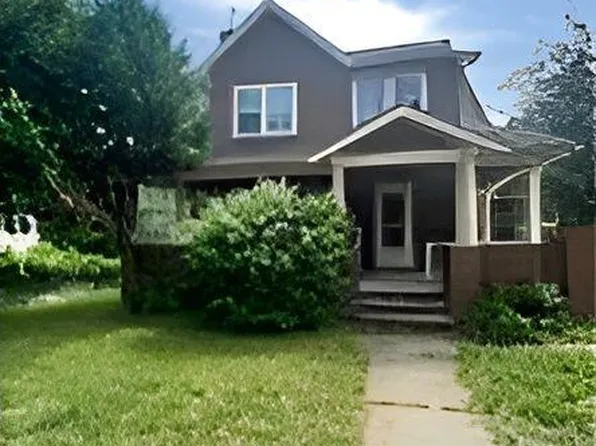 96 Helen St, Saranac Lake, NY 12983