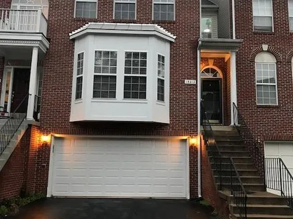 13212 Goose Pond Ln, Fairfax, VA 22033