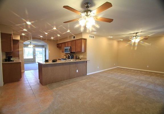 5th image of 921 W Watson Dr